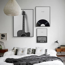 Cargar imagen en el visor de la galería, Nostálgico blanco y negro guitarra radio CD equipo de música arte de pared lienzo impreso cuadro decorativo decoración de la habitación
