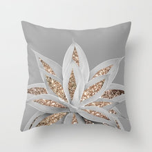 Laden Sie das Bild in den Galerie-Viewer, New Gold Tropical Leaves Kissenbezüge Palm Monstera Agave Print Moderne nordische dekorative Kissen Fall Sofa Couch Dekokissen
