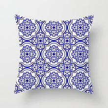Laden Sie das Bild in den Galerie-Viewer, Blau-weißer Porzellandruck-Kissenbezug, böhmischer Stil, Mandala-Geometrie-Kissenbezug, moderne Mode, Sofa, Stühle, Dekokissen