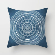 Laden Sie das Bild in den Galerie-Viewer, Blau-weißer Porzellandruck-Kissenbezug, böhmischer Stil, Mandala-Geometrie-Kissenbezug, moderne Mode, Sofa, Stühle, Dekokissen