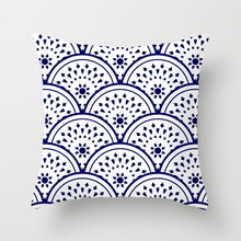 Laden Sie das Bild in den Galerie-Viewer, Blau-weißer Porzellandruck-Kissenbezug, böhmischer Stil, Mandala-Geometrie-Kissenbezug, moderne Mode, Sofa, Stühle, Dekokissen