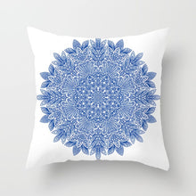 Laden Sie das Bild in den Galerie-Viewer, Blau-weißer Porzellandruck-Kissenbezug, böhmischer Stil, Mandala-Geometrie-Kissenbezug, moderne Mode, Sofa, Stühle, Dekokissen