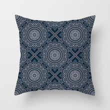 Laden Sie das Bild in den Galerie-Viewer, Blau-weißer Porzellandruck-Kissenbezug, böhmischer Stil, Mandala-Geometrie-Kissenbezug, moderne Mode, Sofa, Stühle, Dekokissen