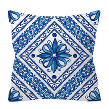 Laden Sie das Bild in den Galerie-Viewer, Blau-weißer Porzellandruck-Kissenbezug, böhmischer Stil, Mandala-Geometrie-Kissenbezug, moderne Mode, Sofa, Stühle, Dekokissen