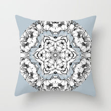Laden Sie das Bild in den Galerie-Viewer, Blau-weißer Porzellandruck-Kissenbezug, böhmischer Stil, Mandala-Geometrie-Kissenbezug, moderne Mode, Sofa, Stühle, Dekokissen
