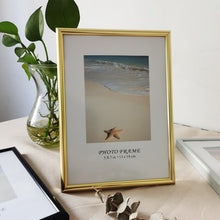 Laden Sie das Bild in den Galerie-Viewer, Kleiner Bilderrahmen aus Aluminium zum Aufhängen an der Wand mit Plexiglas 9X13 13X18cm Bilderrahmen aus Metall für Bilder Fotodekor