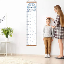 Cargar imagen en el visor de la galería, Tabla de altura, carteles de arcoíris con nombre personalizado, pintura en lienzo, imágenes artísticas impresas para pared, decoración del hogar para habitación de niños con marco de madera magnético