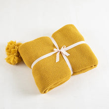 Charger l&#39;image dans la galerie, Couverture jaune en tricot pour canapé, couverture solide et douce avec pompons et pompons, pour voyage, 130x160cm, pour la maison, le canapé, la chaise, le lit, 50 &quot;x 62&quot;