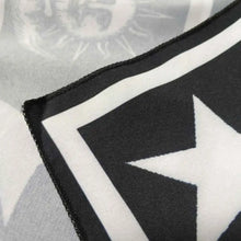 Charger l&#39;image dans la galerie, Blanc noir soleil lune Mandala tapisserie tenture murale céleste tapisserie Hippie mur tapis dortoir décor psychédélique tapisserie