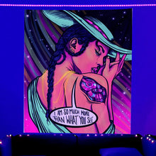 Charger l&#39;image dans la galerie, Tapisserie murale Hippie Rock Smoke Girl, lumière noire, décor de pièce réactif aux UV, esthétique lumineuse, crâne de néon, décor de chambre à coucher