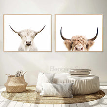 Charger l&#39;image dans la galerie, Vache des Highlands avec couronne de fleurs, impression d&#39;art mural pour filles, peinture sur toile, Animal de ferme, affiche nordique, décor de salon