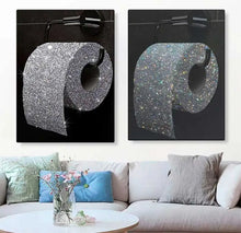 Cargar imagen en el visor de la galería, Póster de mujer Sexy a la moda, pintura en lienzo para chica bebiendo, rollo de papel higiénico ostentoso, imagen, arte de pared moderno, decoración de baño