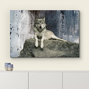 wall26 - Lienzo decorativo para pared con temática animal, un lobo tendido sobre una roca, impresión giclée | Arte casero moderno estirado y listo para colgar - 16x24 pulgadas
