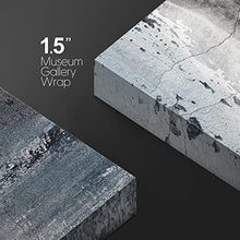 Laden Sie das Bild in den Galerie-Viewer, wall26 – Leinwand-Wandkunst mit Tiermotiv – Ein Wolf liegt auf einem Felsbrocken – Giclée-Druck, Galerieverpackung | Moderne Wohnkunst aufgespannt und fertig zum Aufhängen – 40,6 x 61 cm