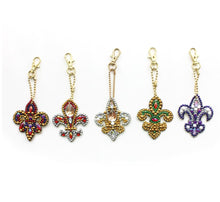 Cargar imagen en el visor de la galería, Llavero con pintura de diamantes 5D DIY, colgante de bordado de diamantes de imitación, Kits de manualidades DIY, pintura de diamantes, llavero de punto de cruz, accesorios