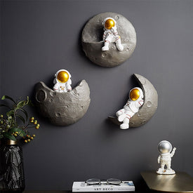 Nordic Decorazione Della Parete Astronauta Mensole In Resina Complementi Arredo Casa 3D Astronauta Figurine Per Soggiorno camera Da Letto Appeso A Parete Decor