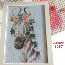 Cargar imagen en el visor de la galería, Evershine 5D DIY diamante pintura cuadrado completo dibujos animados diamante bordado venta mosaico artesanía Kit chico habitación decoración