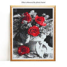 Cargar imagen en el visor de la galería, Evershine diamante bordado Rosa diamantes de imitación cuadros completo cuadrado diamante pintura flores negro blanco punto de cruz decoración del hogar