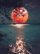 Cargar imagen en el visor de la galería, DIY 5D diamante pintura paisaje Luna árbol mar Cruz puntada Kit completo taladro bordado mosaico arte imagen de diamantes de imitación venta